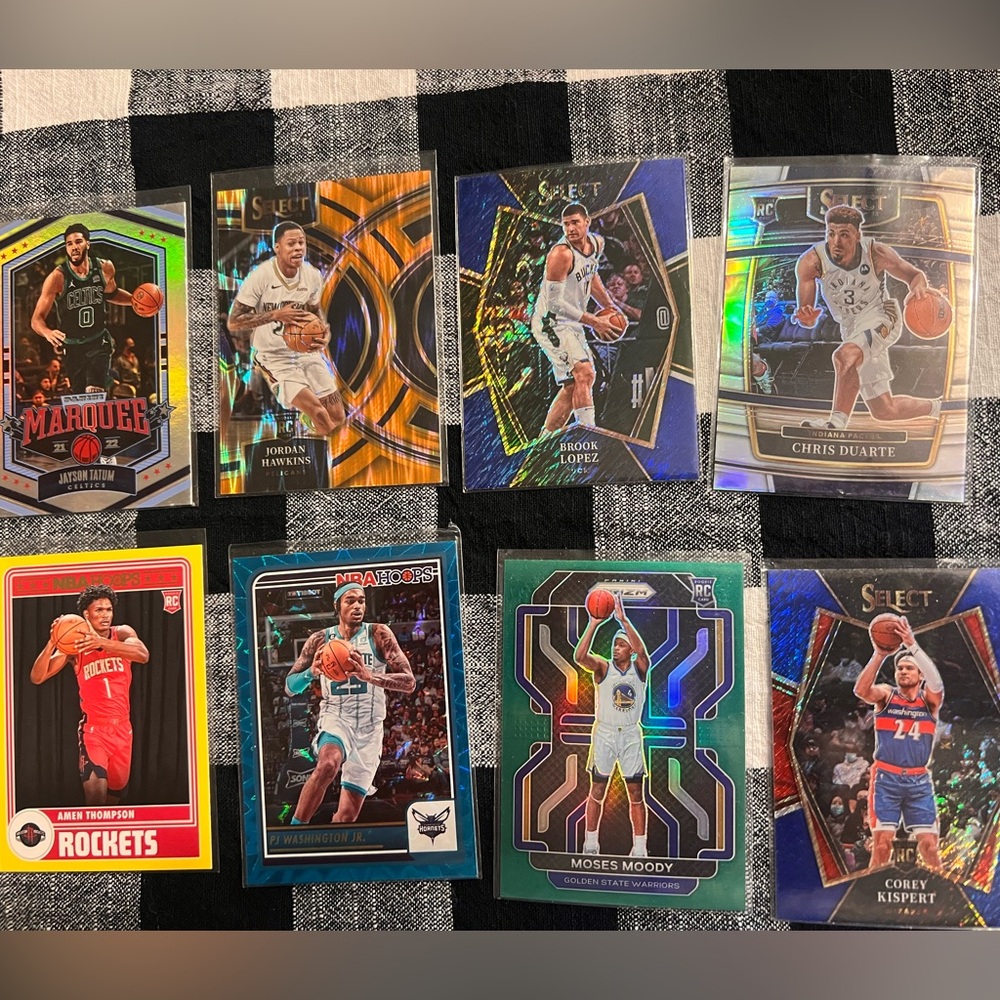Lot of 8 Basketball sports cards